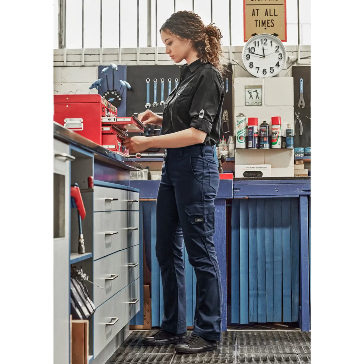 Womens Rugged Cooling Cargo Pant - Syzmik - Product Image 2 | Uniform Link